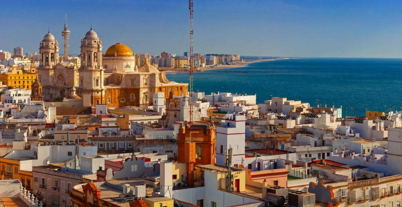 Poniente, íntimo apartamento en el corazón de Cádiz Esterno foto