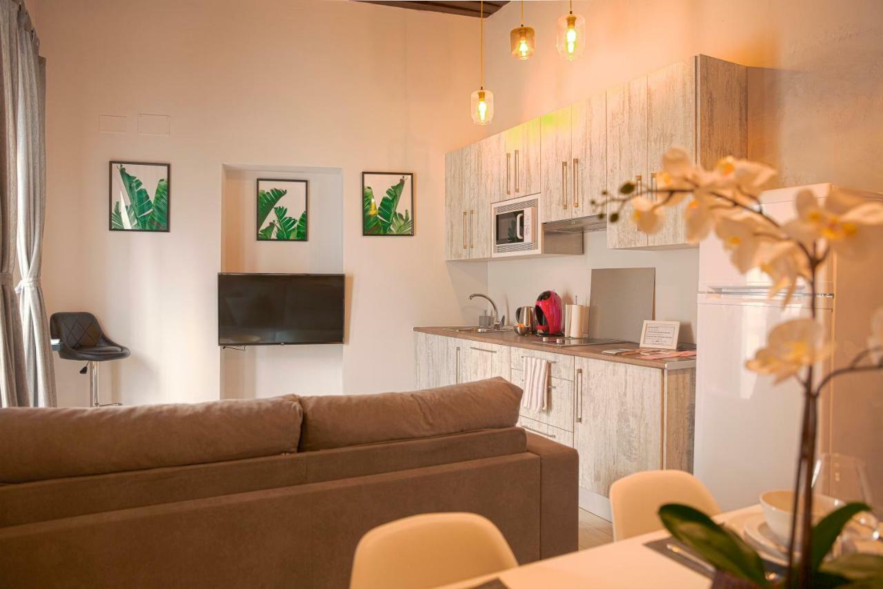 Poniente, íntimo apartamento en el corazón de Cádiz Esterno foto