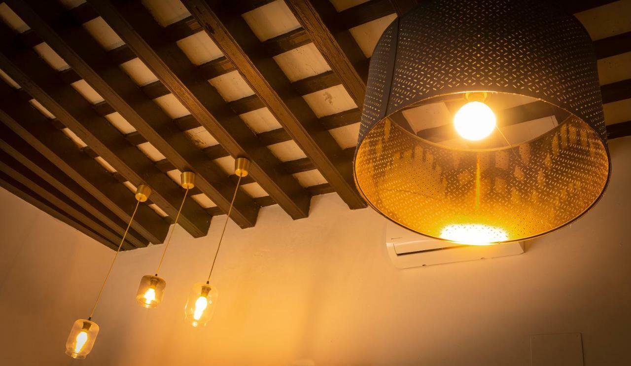 Poniente, íntimo apartamento en el corazón de Cádiz Esterno foto